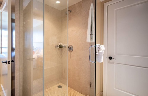 Honokowai Hotel | Maui Magic: Short Drive to Kaanapali Beach. Onsite Pool w/Water Slides, Parking