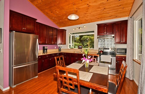 Ohia Estates House | Mele Nani Getaway in lovely Volcano, Hawaii