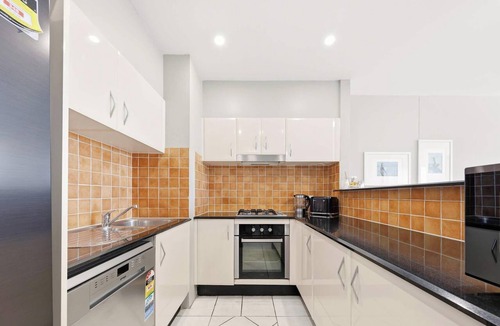 Cronulla Apartment | MetaWiseBnB Luxury North-Facing 2BR Near Beach 5
