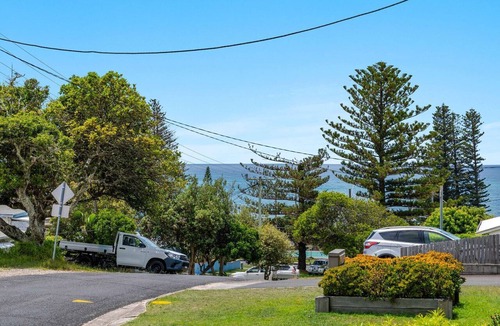 Yamba Apartment | Mingara 4 - Front-Row Seats to Yambas Sunsets - Holiday Yamba
