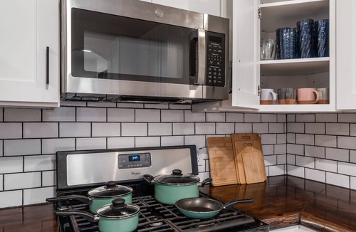 Columbus House | Minutes to Hospital, Cozy 3BR w/Game Room, Family-Friendly