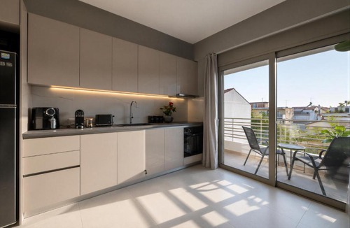 Kalamata Marina Apartment | Modern Apartment with Side Sea View - Helson Blue - Kalamata