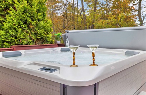 Tobyhanna House | Movie Theater/Hot Tub/Game room/Pool/Firepit