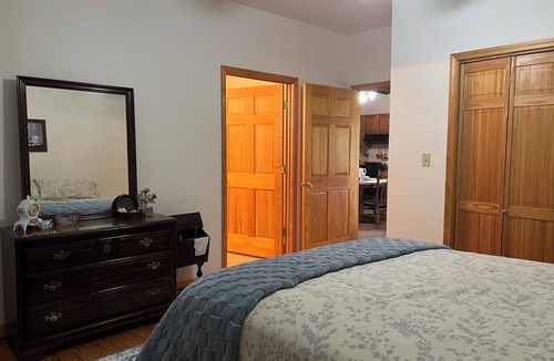 Jonesboro Bed & Breakfast | Nanny's Place- Cozy Porchview Getaway B&B by Shawnee Hills Wine Trail and Parks