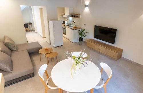 Kalamata Marina Apartment | Neilis - Modern Retreat in Central Kalamata