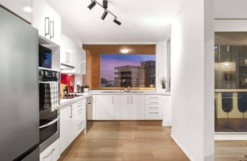 New Farm Apartment | New Farm Sophisticated Retro~3Bed,1Bath,1Car,Views