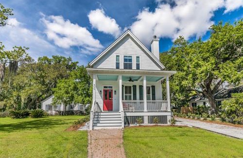 Beaufort House | New Listing - Centrally located Beaufort home