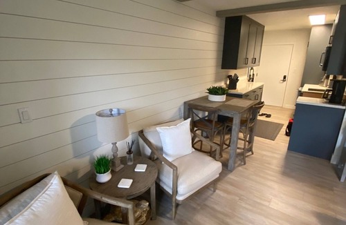 Poipu Condo | Now Booking! Enjoy your next vacation in our newly remodeled condo! Pool, A/C!