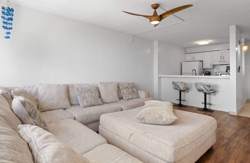 Aiea Apartment | Ocean View Walk to Mall Free Parking, W/D, AC