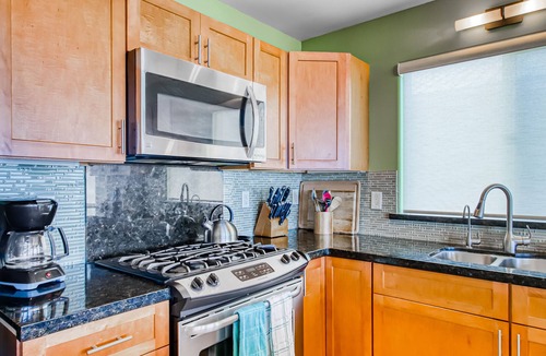 Kapoho House | Oceanfront Home w/Incredible Lanai, Great Ocean View, WiFi, Washer/Dryer