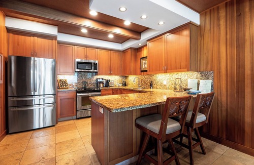 Kailua-Kona Condo | Oceanfront Luxury! - Affordable Oceanfront Condo Now with A/C!