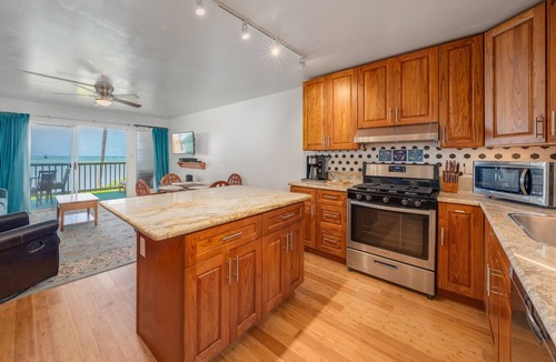Ualapue Condo | Oceanfront Moloka‘i Retreat | Wavecrest 2nd Floor