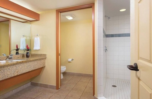 Wailua Resort | OFFICIAL LISTING | Wyndham - Kauai Coast Resort at the Beachboy 1 BR w/Pool