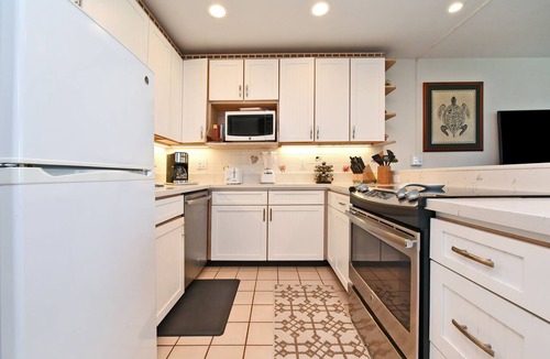 Napili Condo | Old Hawaiian Feel with Oceanfront View