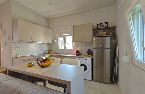 Kalamata Apartment | Olive garden farmhouse 1