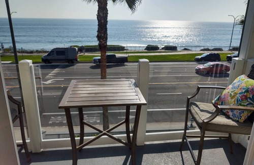 Carlsbad Condo | On the Beach! 4 bed 3 bath 2300sq ft CarlsbadBeachCondo.com