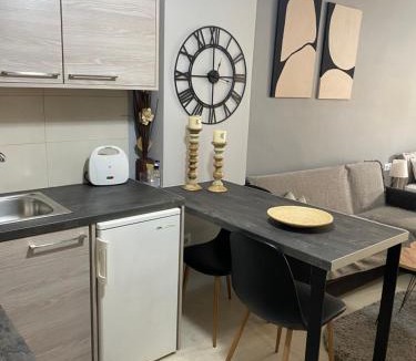 Kalamata Apartment | on the square studio