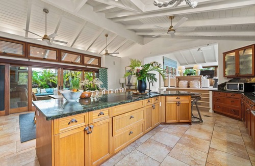 Kalama Tract Condo | Palione Papalani by Avantstay New $1.5m Remodel Steps From Kailua Beach w/Private Pool & Hot Tub