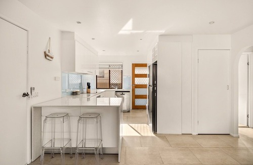 Palm Beach Apartment | Palm Beach Escape Steps from Sand