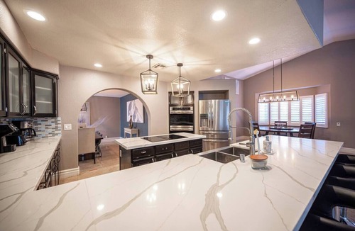 Las Vegas House | Palm Palace 10 min to STRIP - Gated 1/2 Acre Oasis