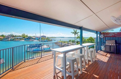 Yamba Apartment | Pandanus, Endless views over the mighty Clarence River.