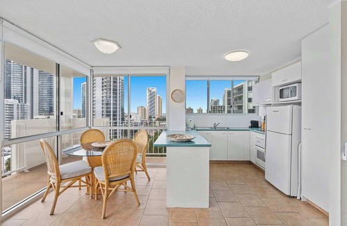 Surfers Paradise Apartment | Panorama Riverfront Surfers Paradise Retreat