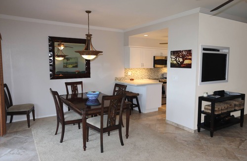 Wailua Condo | Paradise found-Ocean Front 2 Bdr-Bath-Lanais—Primary bedroom faces ocean FULL AC