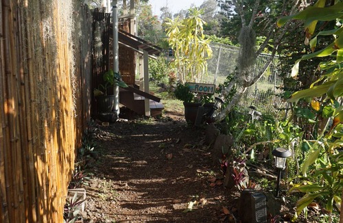 Opihihale Apartment | Peaceful farm stay on the hills of West Hawaii overlooking the pacific ocean!