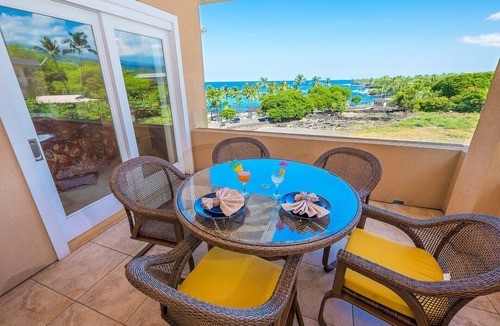 Kahaluu Bay Condo | Penthouse Unit built 2007, Across from Kahaluu Beach, Fantastic Ocean Views!