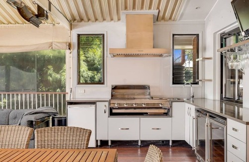 Rangeville Apartment | Perfect CDB & Parkland Fringe!