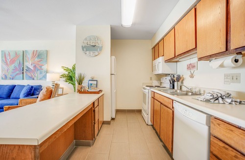 Wailua Condo | "Picture Perfect" Oceanfront on the Top Floor at Wailua Bay View!