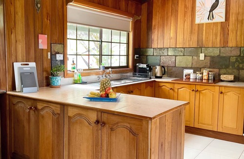 Lillian Rock House | Picturesque, peaceful, private, close to national park, waterfall, beach