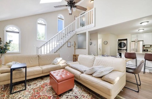 Tobyhanna House | Pocono Lake and Ski retreat. Dog friendly. Free kayaks, grill, and fire pit