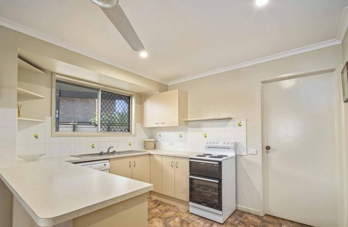 Pottsville Villa | Potts on the Rocks!