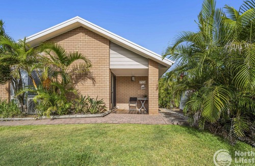 Pottsville Villa | Potts on the Rocks!