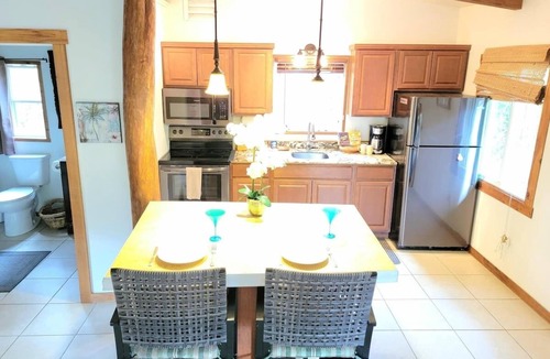 Leilani Estates Apartment | Private Cabin Suite/ SPA see LAVA at Volcano National Park