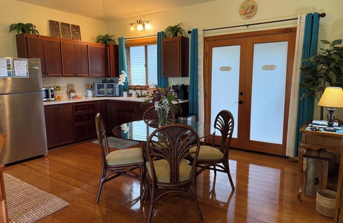 Orchidlands Estates House | Private guest house on gorgeous 3 acre Hawaiian estate perfect central location.