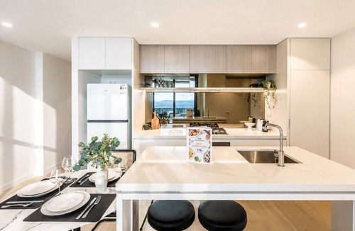 Brisbane Central Business District Apartment | Queens Wharf APT @ Lv 29 w/Carpark