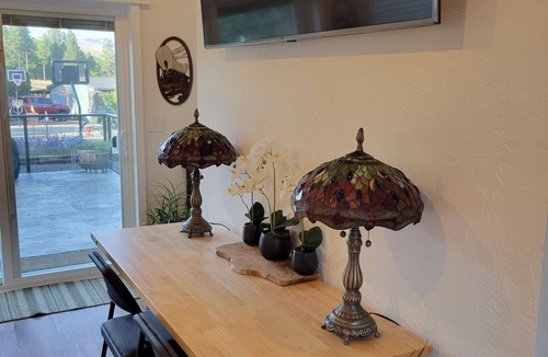 Chenoweth Apartment | Quiet Studio Guest house in a country setting minutes from town