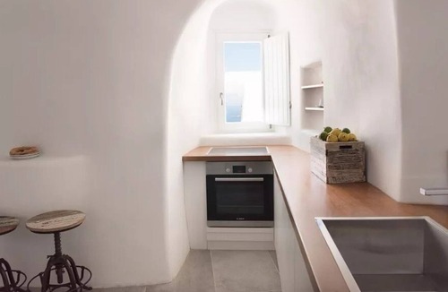 Imerovigli Villa | R 3294 Villa Haruki With External Jacuzzi ,Bath Amenities & Daily Maid Service.