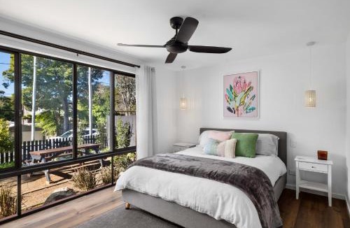 Springbrook Cabin | Rainforest Retreat Fireplace, Bath & Falls Walk