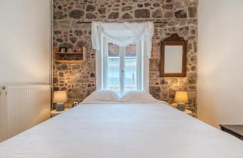 Mithimna Apartment | Rastōne House