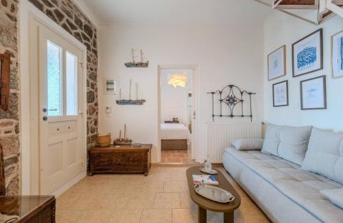 Mithimna Apartment | Rastōne House