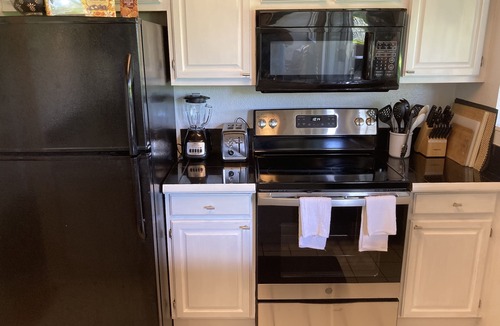 Princeville Condo | Renovated, Air Conditioned 2nd Floor Princeville Condo Has Primary BdRm & Loft