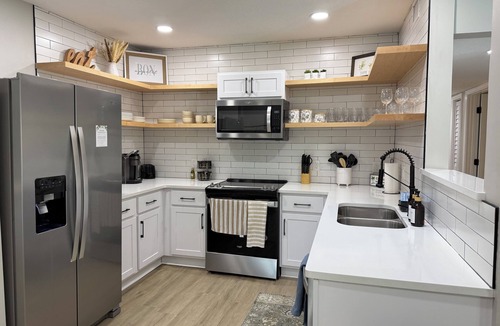 Lakewood House | Retreat the Marco - Heated Pool+Arcade Games Close to everything