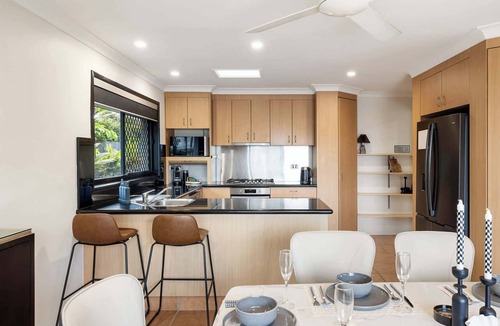 Broadbeach Waters Apartment | Riverfront Home | Pool Wifi Workspace | Sleeps 10
