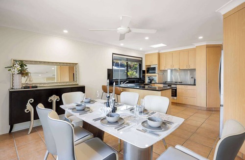 Broadbeach Waters Apartment | Riverfront Home | Pool Wifi Workspace | Sleeps 10