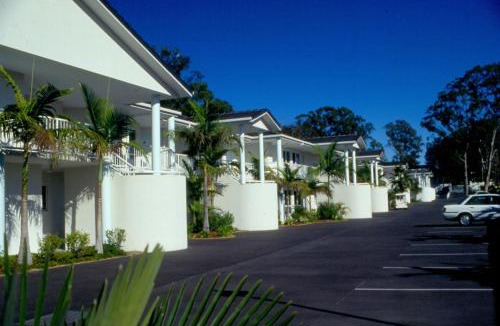 Runaway Bay Hotel | Runaway Bay Motor Inn