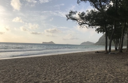 Waimanalo Beach Apartment | Safe and secure Suite near the best beach on the island.