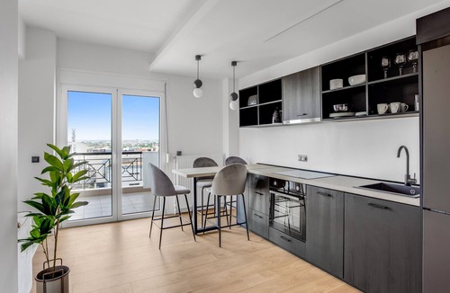 Thessaloniki Apartment | Sanders Arch - Dreamy 1-bdr Apt w Balcony